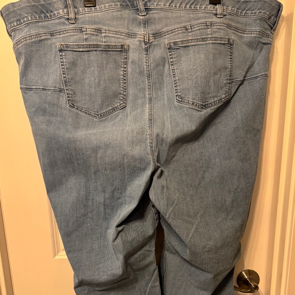 Torrid Bombshell Flare Premium Stretch Jeans – Light Wash – Size 30R - Picture 2 of 9